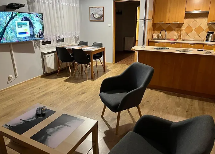 - Slone 60m2 Apartment